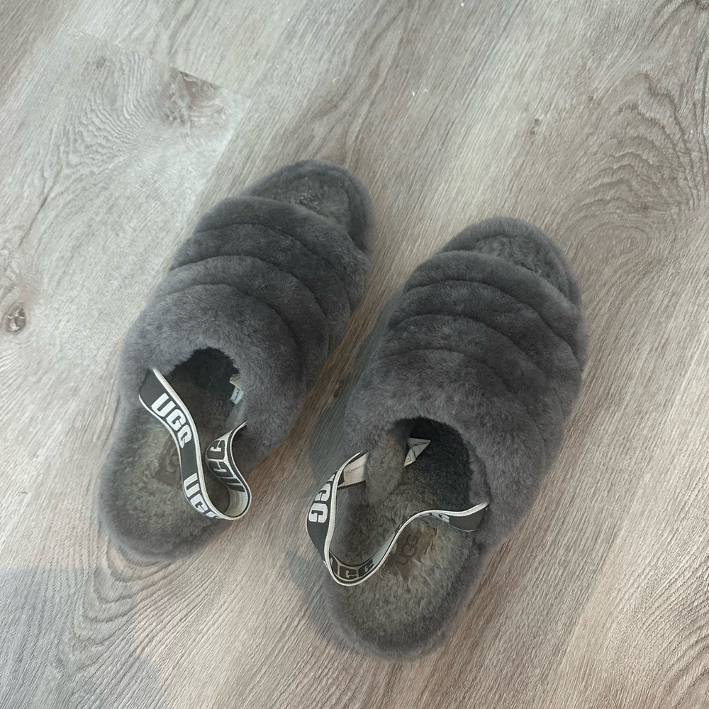 UGG Fluff Yeah Gray Slippers